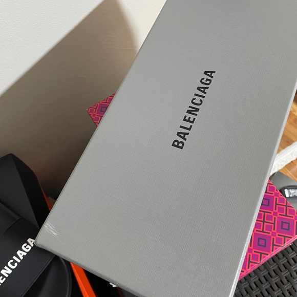 Balenciaga slide sandals - Picture 5 of 9